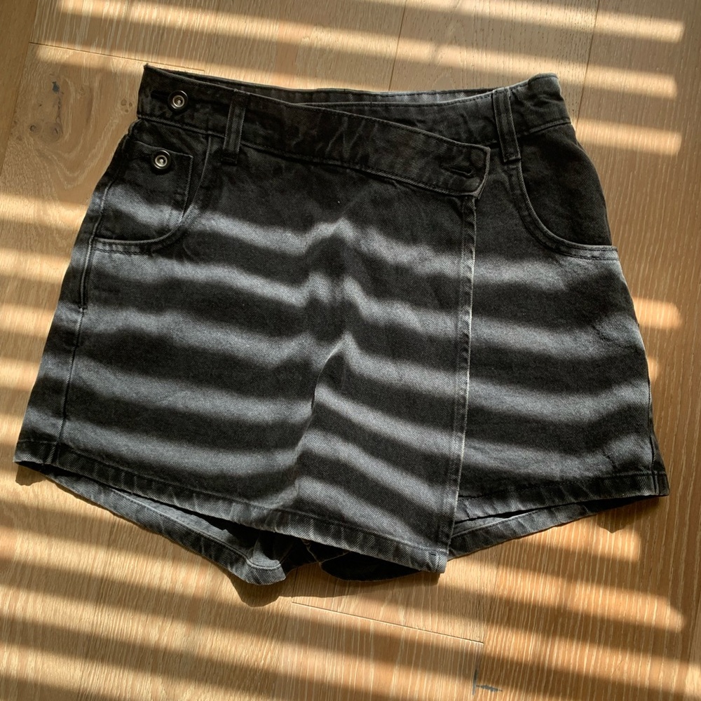 Black Zara jean skirt